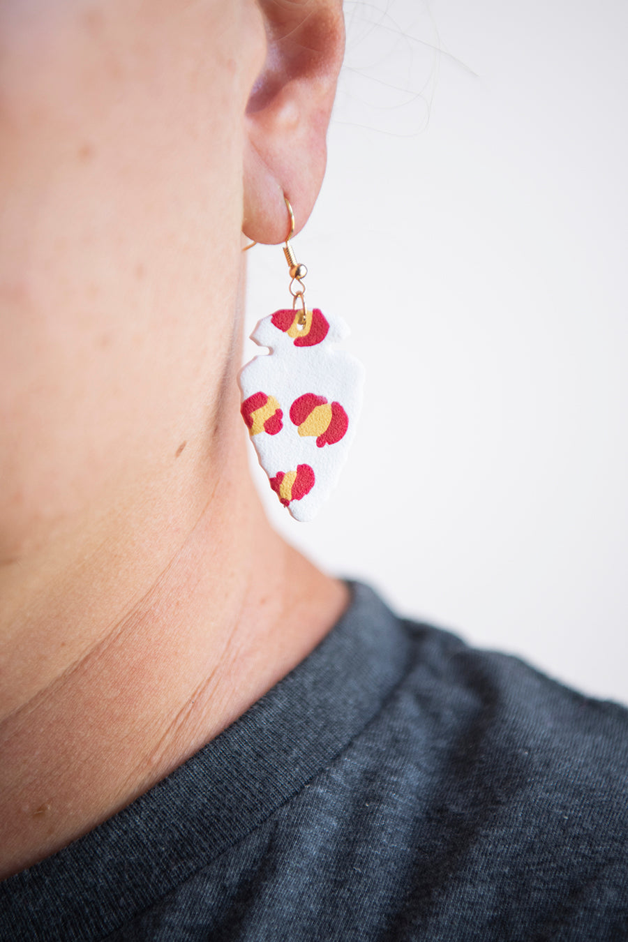 Carli | Red and Gold Marble Arrowhead